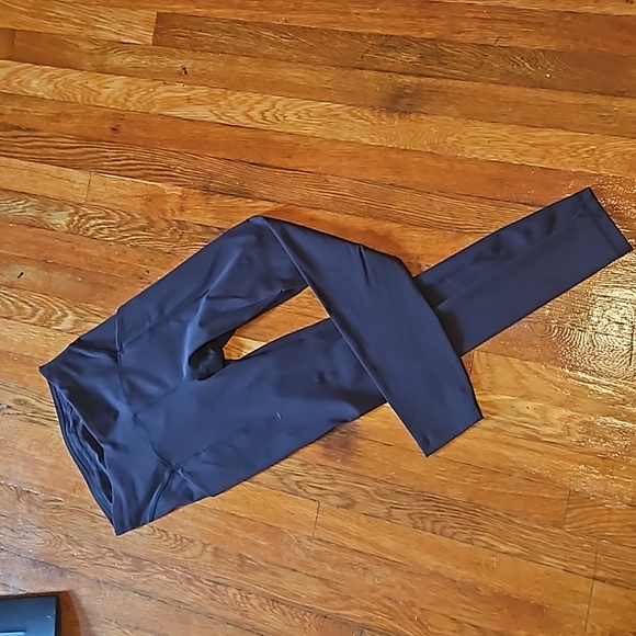 Lululemon Power Thru Leggings - Picture 1 of 2
